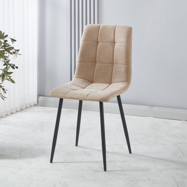 כיסא אוכל מרופד בצבע חול בשילוב רגלי מתכת שחורות דגם שחר