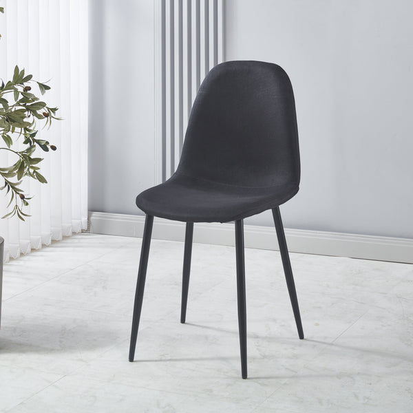 כיסא לפינת אוכל מרופד בצבע שחור בשילוב רגל שחורה