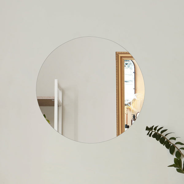 מראה עגולה ללא מסגרת בקוטר 80 ס"מ – עיצוב נקי ומודרני