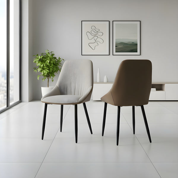 כיסא אוכל מבד מרופד בצבע אפור-חול  בשילוב דמוי עור קאמל ורגלי מתכת שחורות דגם ניב